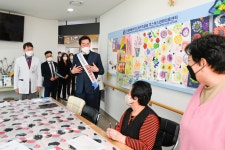 [포토]원강수 원주시장, 원주의료원 1일 원장체험