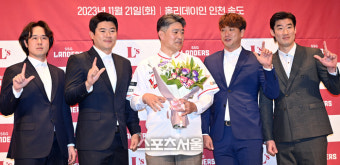 [포토]'감독님 L자는 이렇게' 김광현
