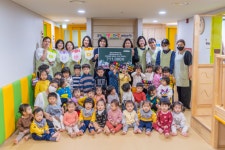 강릉 강변코아루어린이집, 초록우산 강원지역본부에 자원재활용 알뜰장터 수익금 전액후원