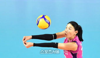 ‘프로 데뷔 18주년’ 김연경 “오래했구나 싶다, 올 시즌 한번 열심히 해볼게요”[현장인터뷰]