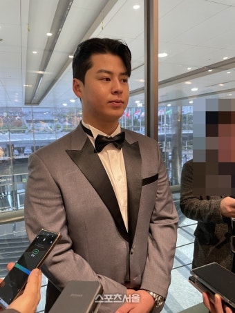 “우러러보는 최정 선배, 그래도 수상은 내가 했으면” 노시환의 ‘솔직한’ 고백 [2023GG]