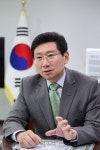 이상일, 용인시의회 예산삭감 SNS서 비판한 황재규 대표이사 ‘주의’
