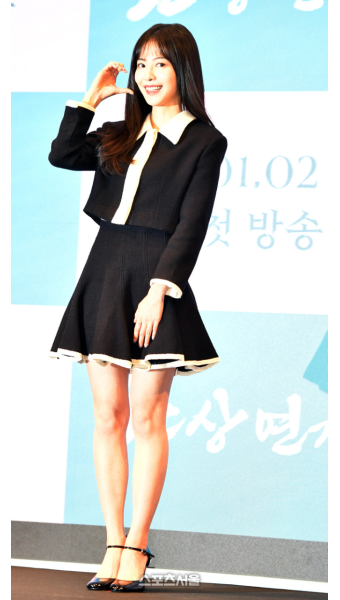 [포토]상큼한 볼하트 그린 지우 ‘환상연가’