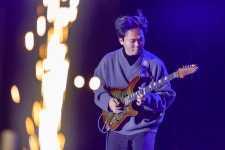 [포토]원강수 원주시장, ‘2023송년콘서트’ 참석