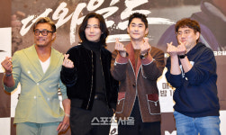 [포토] ‘더와일드’ 세주인공과 김영도PD