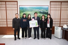 영월군 석정여자중학교 학생자치회, 이웃돕기 성금기탁