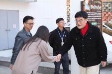 [포토]박상수 삼척시장, 설 연휴 첫날 민생현장 방문