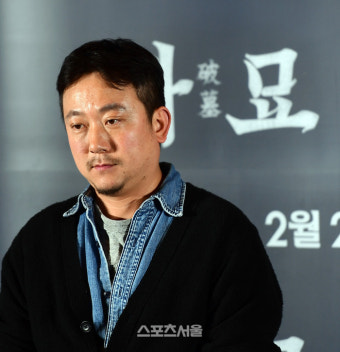 [포토]‘생각에 잠긴’ 파묘 연출한 장재현 감독