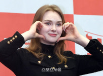 [포토]볼 하트 만들어 보이는 마리아