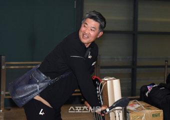 [포토]SSG 이숭용 감독, 환하게 웃으며