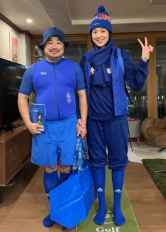 7년만 임신 강재준이은형, 온몸으로 전한 2세 성별 “파랑으로 준비해봤어”
