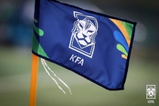 보드보드카드판매소휴게실 | KFA, 아시안컵 카드놀이 ‘논란’ 반박 “지원스태프 부적절한 행동 판단, 도박성 카드 행위와는 엄연히 달라”