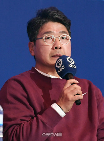 [포토]출사표 밝히는 키움 홍원기 감독