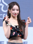 [포토]리센느의 리더 원이, 깜찍 하트!
