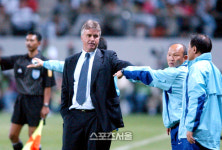 히딩크 감독의 여전한 한국 사랑, 31일 천안 건설 현장 찾는다