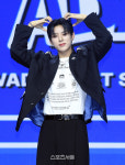 [포토]나우어데이즈 진혁, 깜찍하게!