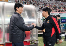 ‘일류첸코 2골2도움’ FC서울, 13년만 전반 4골 폭발! 김천 5-1 대파…린가드 결장에도 기동타격대 깨어났다 [SS현장리뷰]