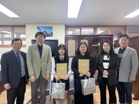 박영록 신경외과의원장, (사)이웃에 장학금 800만원 전달