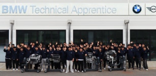 BMW, 아주자동차大에 엔진 교보재 4대 전달…“전문기술확장에 기여”