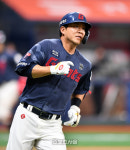 [포토]‘4회초 필요할때 한방’ 김민성