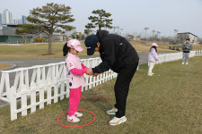 골프웨어 왁(WAAC), 퍼스트 티 코리아 교육생에게 유니폼 후원