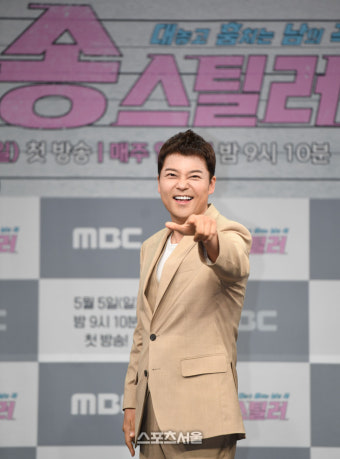 [포토] ‘송스틸러’ 전현무, 프로스틸러 활약 기대하시라