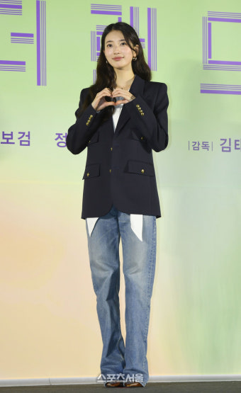 [포토] 수지, ‘원더랜드’ 사랑해 주세요