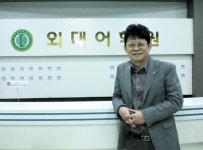 영작 및 영어활동 프로그램 체계적 운영, 길라잡이 역할 톡톡