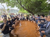 서울시교육청 맨발걷기 시범학교 사업 첫 결실, 행당중학교에 맨발걷기길 개장