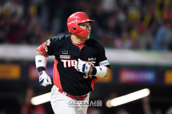 ‘이승엽 4077 최다루타 기록 타이’ 최형우