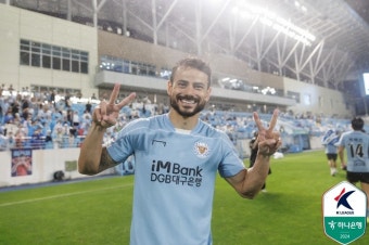 ‘K1 데뷔골 신고합니다!’ 모재현 멀티공격PT→김천, 강원에 3-2 역전승 ‘선두 탈환’…대구, 전북 3-0 완파 [K리그1]
