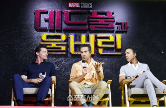 [포토]질문에 답하는 ‘데드풀과 울버린’의 주연들