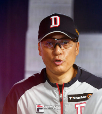 [포토]‘삼성전 지휘하는’ 이승엽 감독