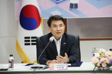 강원자치도, 춘천시·(주)모비너스와 180억 원 투자협약 체결