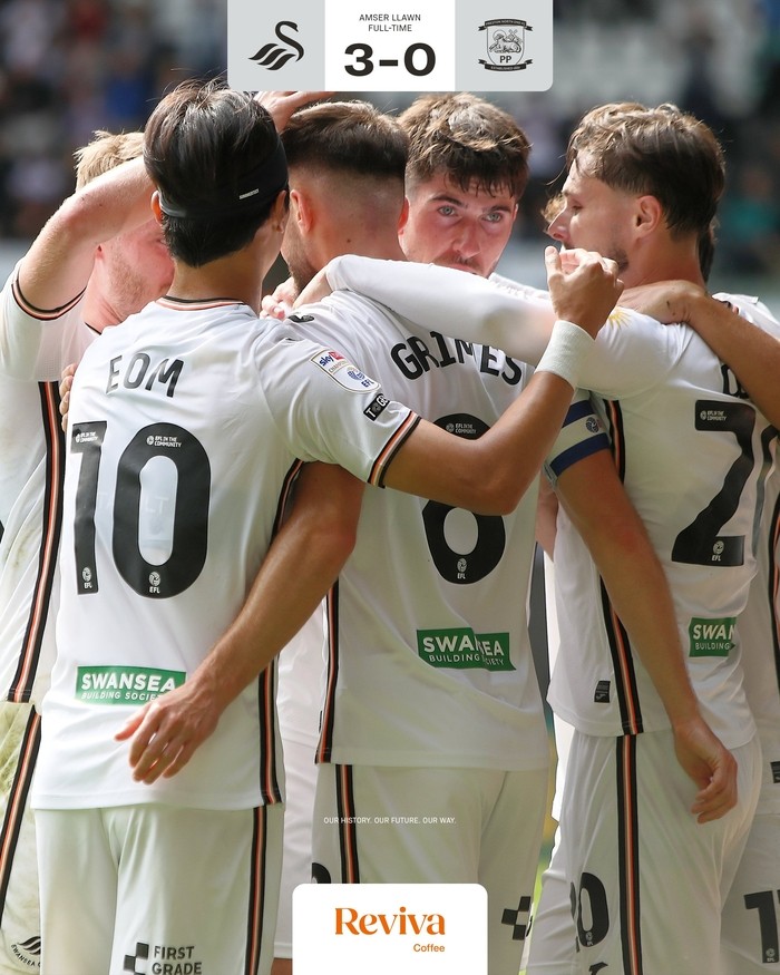 스완지시티, 엄지성 페널티킥으로 프레스턴 노스엔드에 3-0 완파하여 시즌 첫 승리 기록