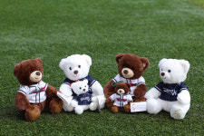 두산, 테디베어와 뜻깊은 만남...2024 기부럽 캠페인 펼쳐