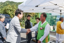 원강수 원주시장, 금대2리 또아리마을 다목적구장 준공식 참석
