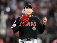 최강 5선발이 가을 야구 에이스로, 큰 무대에서 또 한 번 진화한 LG 손주영 [준PO3]