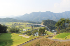 강원권 프리미엄 골프장, 80만 평 규모 자연지형 그대로 5코스 45홀 라운딩 즐겨