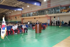 육동한 춘천시장, 춘천시장배 생활체육 배드민턴대회 참석