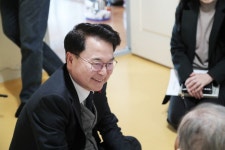 육동한 춘천시장, 겨울철 독거 어르신 가정 방문