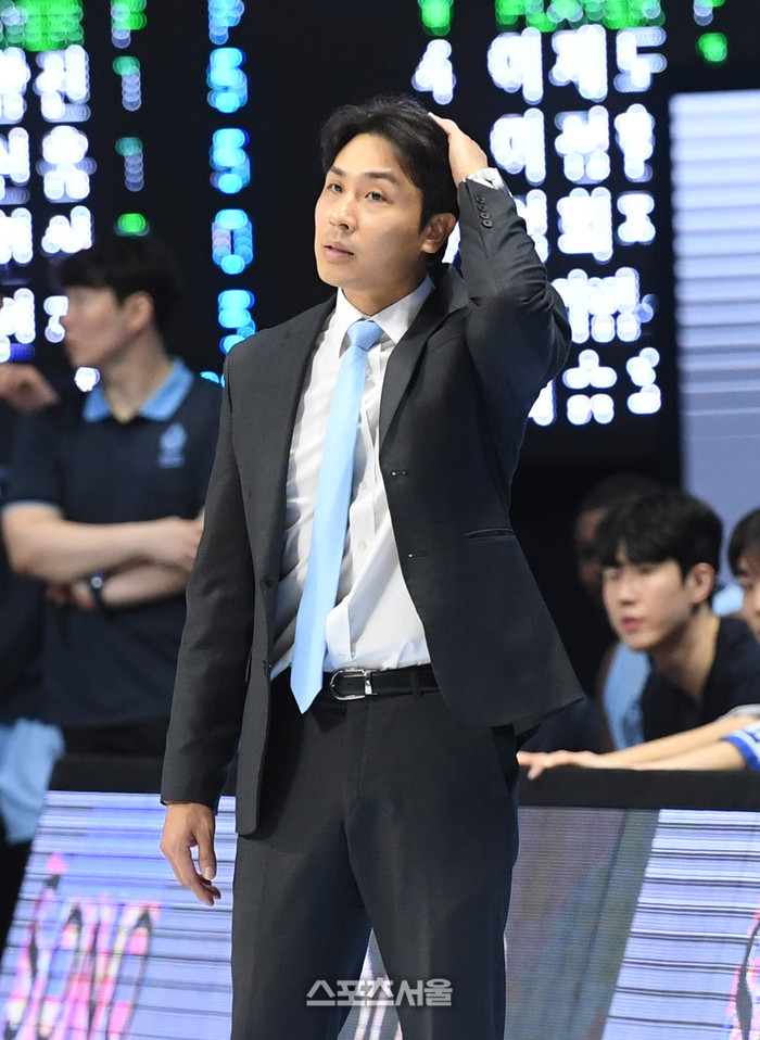 김태술 감독, 선수들 격려하며 원주 DB 꺾고 3연승!
