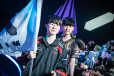 ‘페이커’ 선봉 선 미드, 탑·정글러 잡고 2025 LCK ‘최강’ 포지션 등극할까 [SS시선집중]