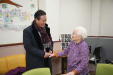 신영재 홍천군수, 홍천군장애인복지관 격려 방문