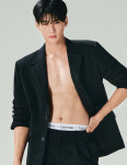 차은우, ‘상의 탈의’ 화보 공개…남성미로 여심 저격