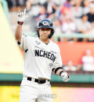 팀은 패했지만…‘KBO리그 통산 499홈런’→SSG 최정 ‘대기록’에 한 걸음 남았다 [SS시선집중]