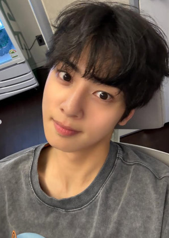 아스트로 차은우, 군 입대 앞두고 근황 공개…“3일 뒤에 만나”