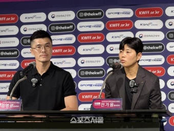 여자축구연맹 홍보대사로 뛰는 김영광·전가을 “딸에게 축구를 시켜도 이상하지 않은 환경 되도록”[SS현장]