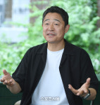 [단독인터뷰] ‘독이 든 성배’ 든 이민성 감독 “4연속 금메달 압박 느끼지만…꼭 하고 싶은 일” (창간40주년 특집)