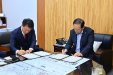 이병선 속초시장, 북방항로 운항선사 (주)지앤엘에스티와 업무협약 체결